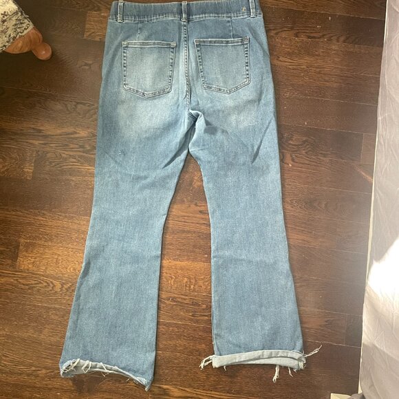 Juicy Couture Malibu Raw hem Flared Jeans-Size 32 - Picture 5 of 12